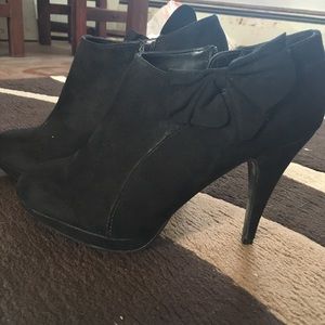 Women’s dress shoes